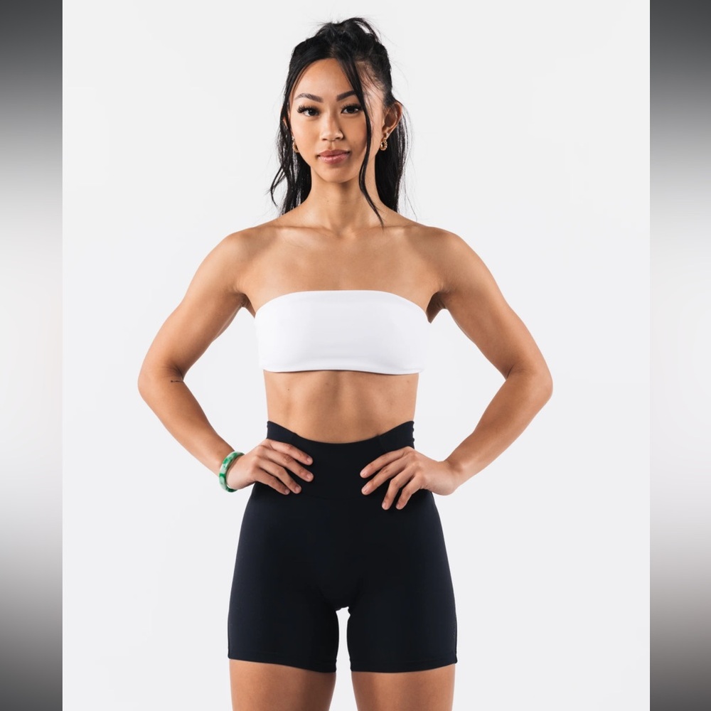 Alphalete Strapless Sports Bra